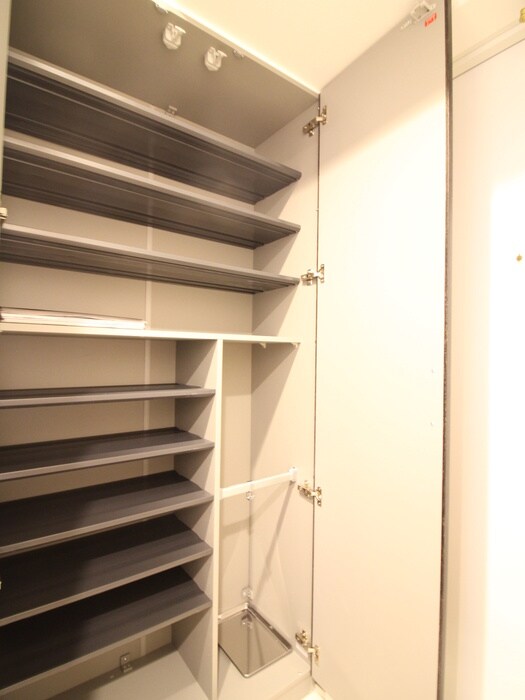 ラルウェンディ縮景園前イーストの物件内観写真