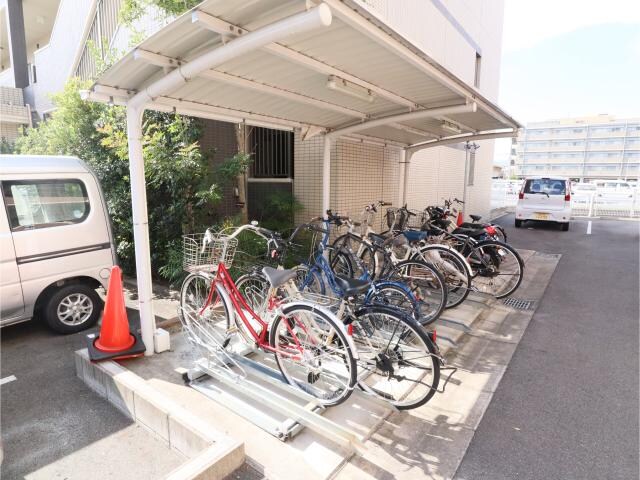 サントゥールくいな橋の物件外観写真