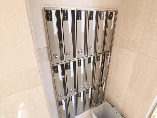 サントゥールくいな橋の物件外観写真