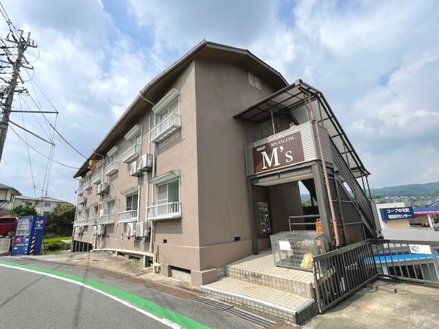 奈良県生駒郡平群町竜田川３丁目の物件外観写真