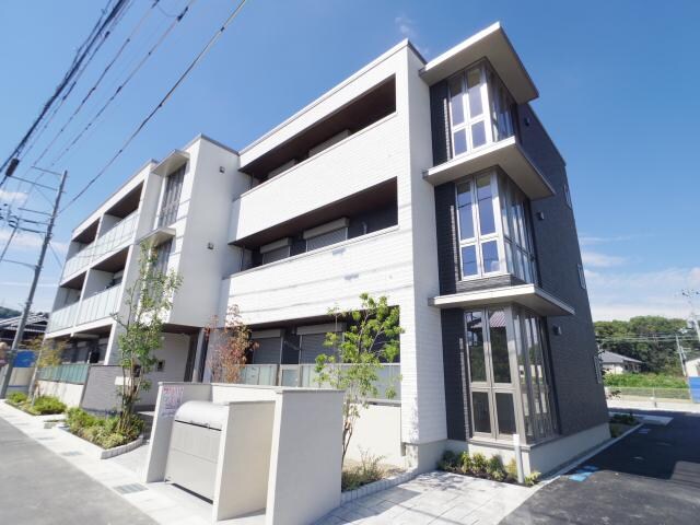 奈良県北葛城郡王寺町久度５丁目の物件外観写真