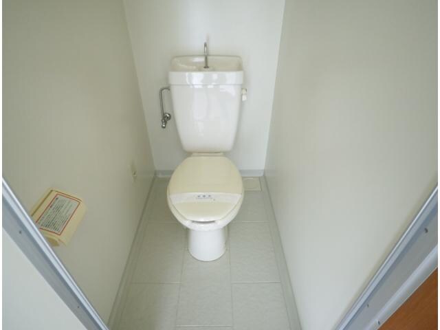 富雄駅 徒歩8分 2階の物件内観写真