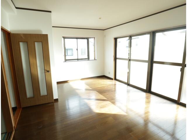 富雄駅 徒歩8分 2階の物件内観写真