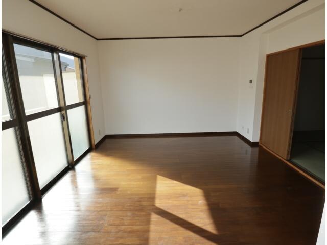富雄駅 徒歩8分 2階の物件内観写真