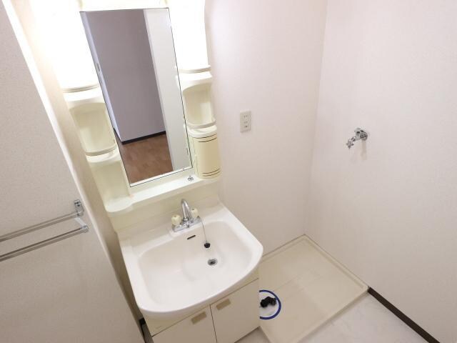 学園前駅 バス12分  西登美ヶ丘五丁目下車：停歩4分 2階の物件内観写真