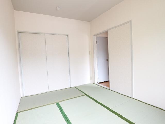 学園前駅 バス12分  西登美ヶ丘五丁目下車：停歩4分 2階の物件内観写真