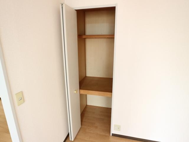 学園前駅 バス12分  西登美ヶ丘五丁目下車：停歩4分 2階の物件内観写真