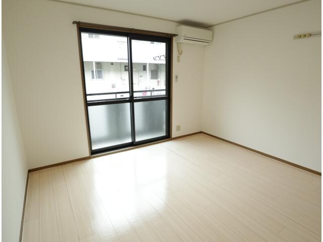 奈良県奈良市南登美ヶ丘ハイツ 1階の物件内観写真