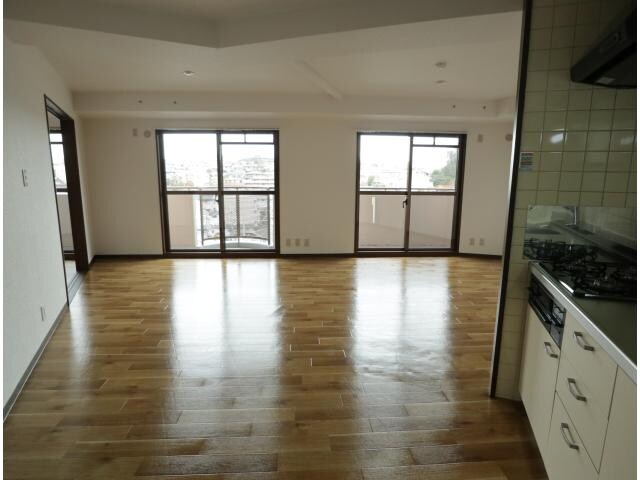 富雄駅 徒歩1分 5階の物件内観写真