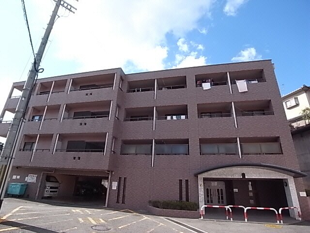 富雄駅 徒歩3分 3階の物件外観写真