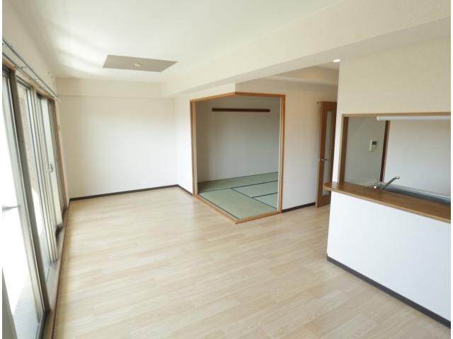 奈良県奈良市学園緑ヶ丘2丁目マンション 1階の物件内観写真