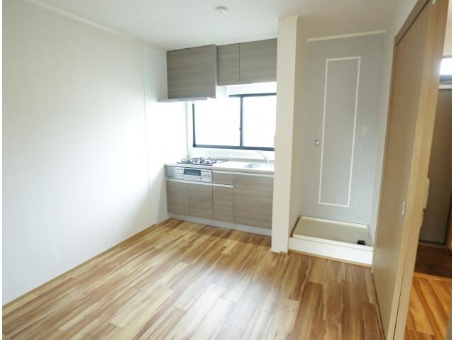 奈良県奈良市三碓3丁目ハイツ 2階の物件内観写真