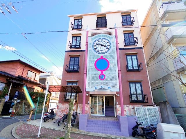 奈良県奈良市三碓３丁目の物件外観写真