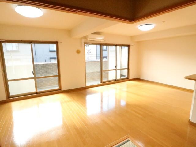 奈良県奈良市松陽台4丁目マンション 1階の物件内観写真