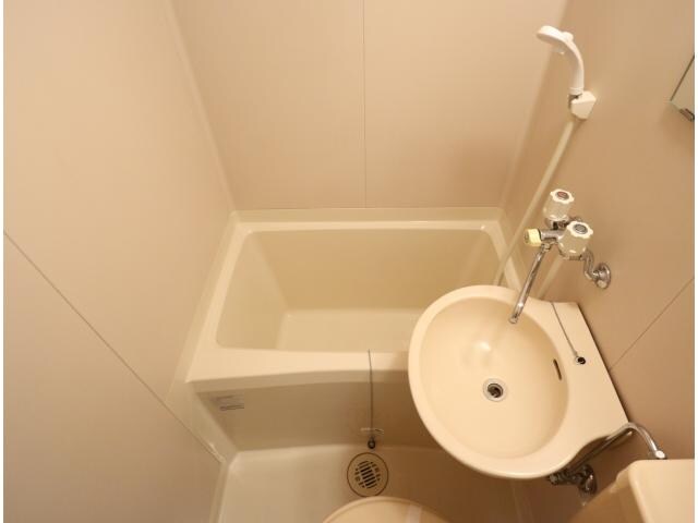 富雄駅 徒歩9分 2階の物件内観写真