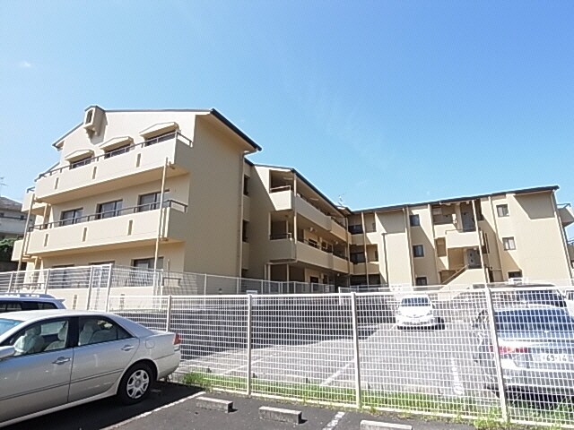 奈良県奈良市富雄川西１丁目の物件外観写真