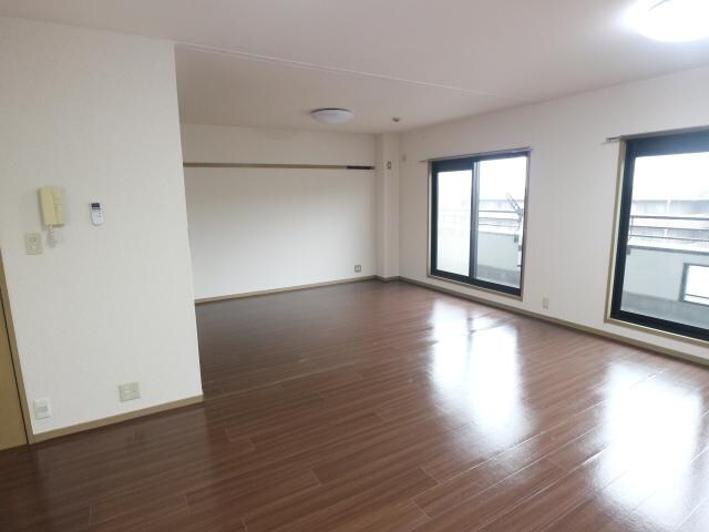 学園前駅 バス12分  松陽台2丁目下車：停歩5分 3階の物件内観写真