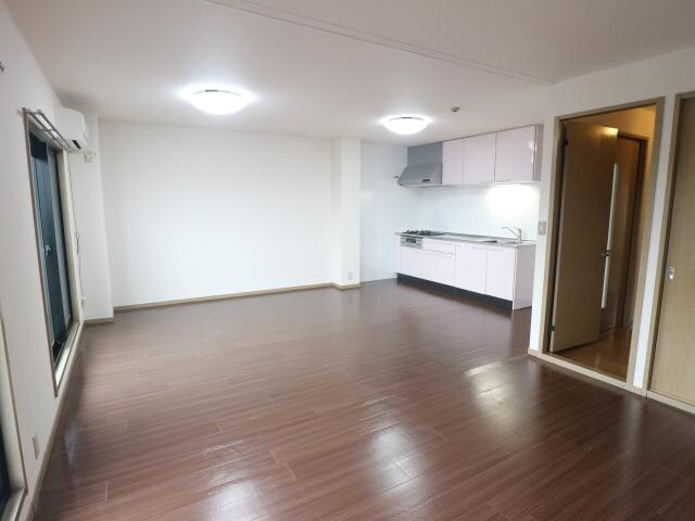 学園前駅 バス12分  松陽台2丁目下車：停歩5分 3階の物件内観写真