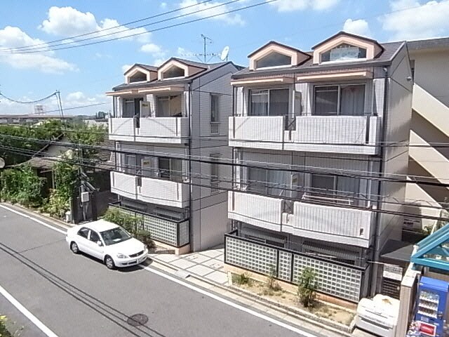 奈良県奈良市あやめ池南３丁目の物件外観写真