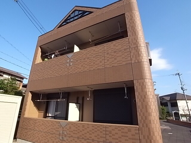 奈良県奈良市学園緑ヶ丘２丁目の物件外観写真