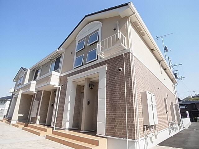 奈良県奈良市中山町西３丁目の物件外観写真