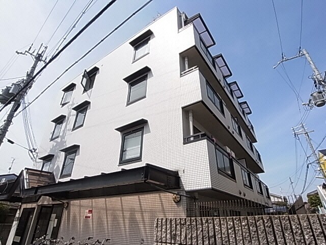 富雄駅 徒歩3分 1階の物件外観写真