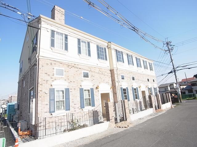 奈良県奈良市三松１丁目の物件外観写真