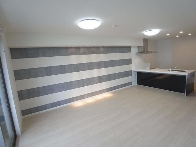 奈良県奈良市鶴舞西町ハイツ 1階の物件内観写真