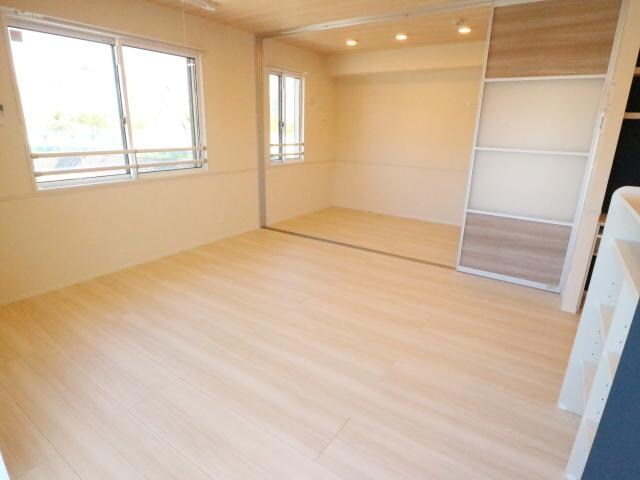 奈良県奈良市藤ノ木台1丁目ハイツ 3階の物件内観写真