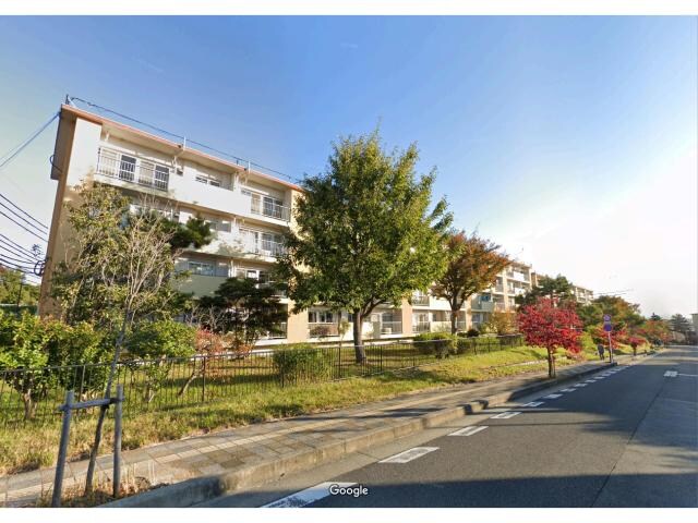 奈良県奈良市西登美ヶ丘２丁目の物件外観写真