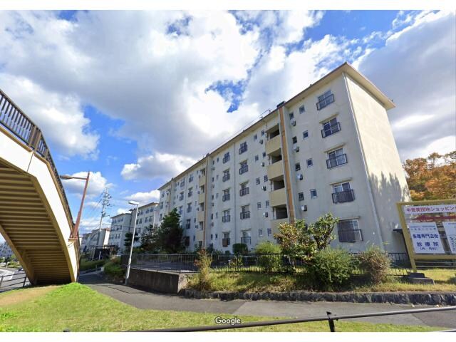 奈良県奈良市中登美ヶ丘１丁目の物件外観写真