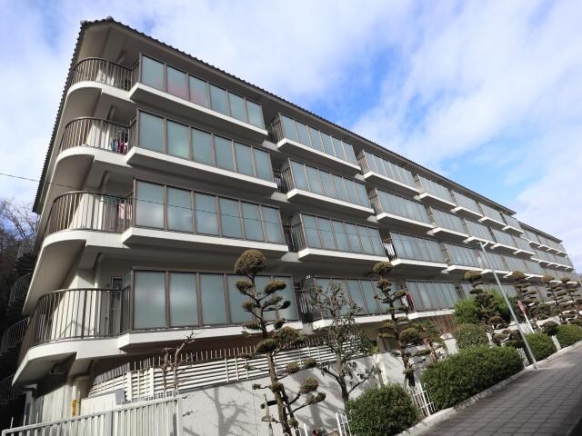 奈良県奈良市あやめ池南１丁目の物件外観写真