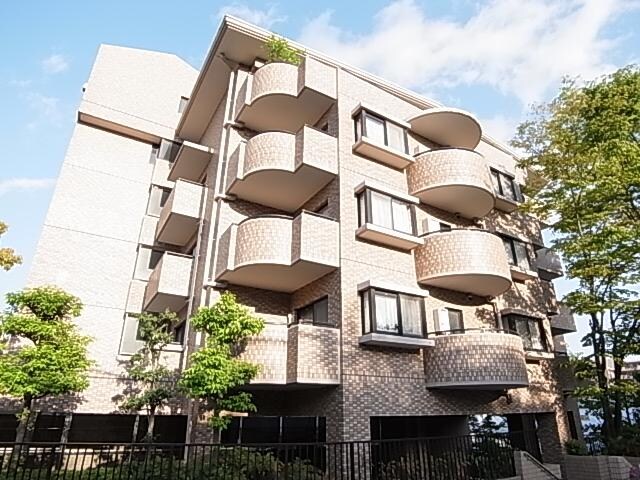 奈良県奈良市鶴舞西町の物件外観写真