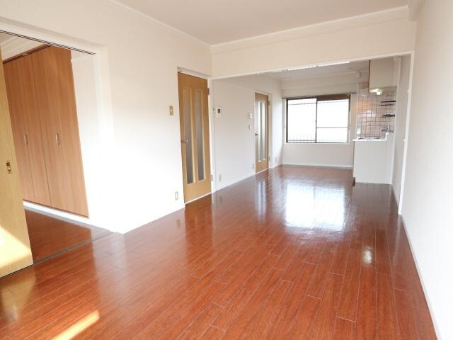 奈良県生駒市東菜畑1丁目マンション 3階の物件内観写真