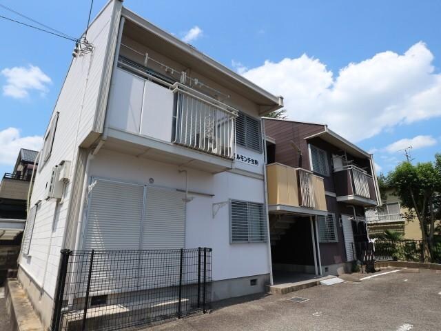 奈良県生駒市東生駒月見町の物件外観写真