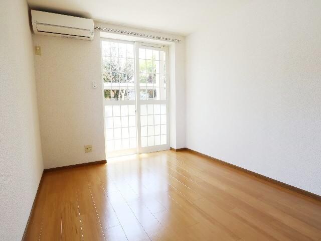 奈良県生駒市辻町ハイツ 1階の物件内観写真