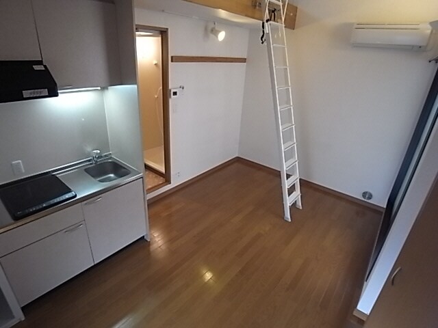 奈良県生駒市谷田町マンション 3階の物件内観写真