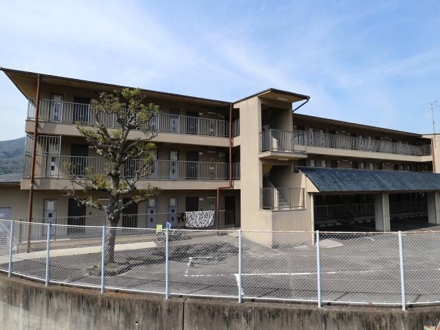 奈良県生駒市中菜畑２丁目の物件外観写真