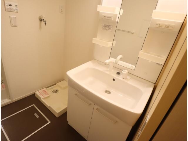 生駒駅 バス11分  稲倉下車：停歩3分 2階の物件内観写真