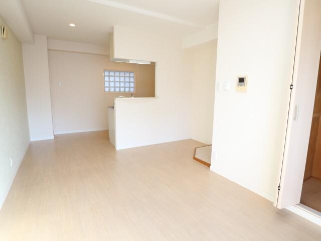 奈良県奈良市芝辻町4丁目マンション 3階の物件内観写真