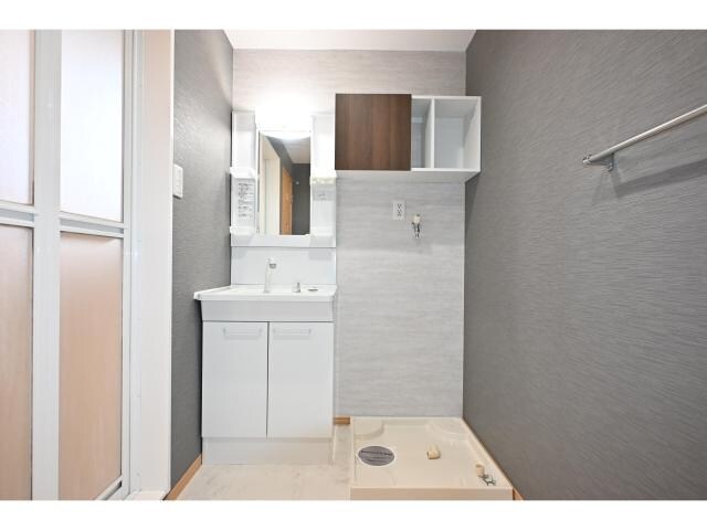 奈良駅 バス16分  大和ハウス前下車：停歩2分 2階の物件内観写真