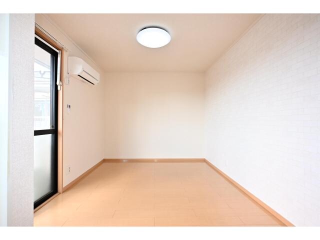 奈良駅 バス16分  大和ハウス前下車：停歩2分 2階の物件内観写真