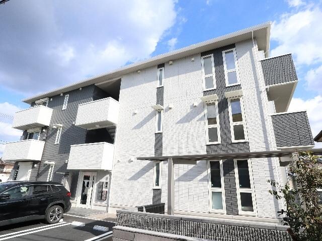 奈良県奈良市南紀寺町１丁目の物件外観写真