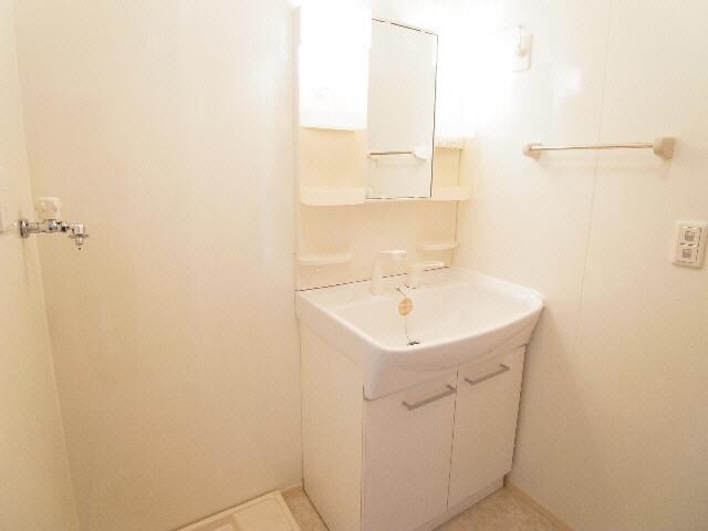 近鉄奈良駅 バス17分  三条大路4丁目下車：停歩7分 1階の物件内観写真