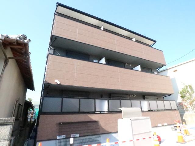 奈良県奈良市法蓮町の物件外観写真