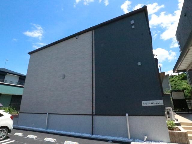 平城山駅 徒歩4分 2階の物件外観写真