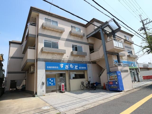 大和小泉駅 バス13分  新町下車：停歩2分の物件外観写真