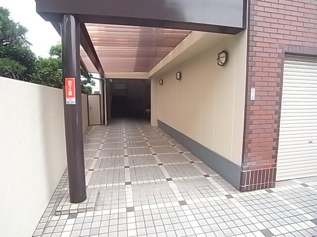 筒井駅 徒歩3分 1階の物件外観写真