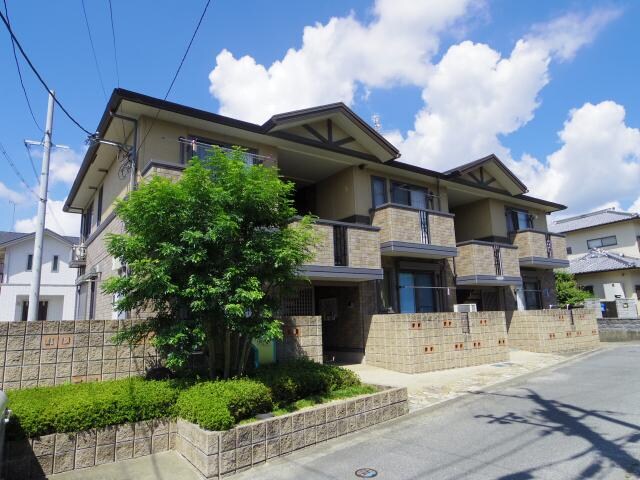 奈良県大和郡山市小泉町の物件外観写真