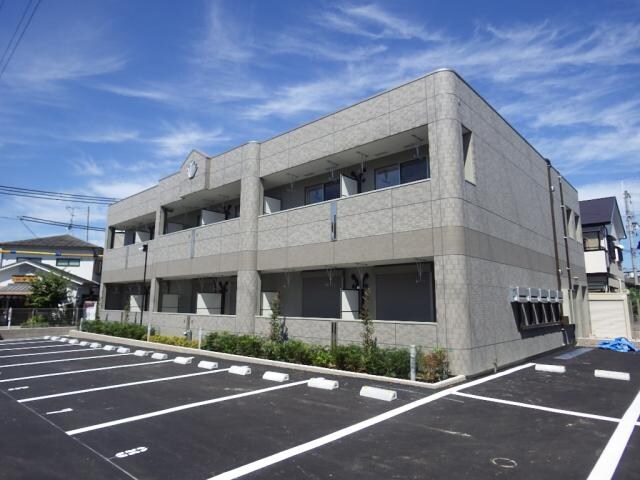 奈良県大和郡山市小泉町東３丁目の物件外観写真